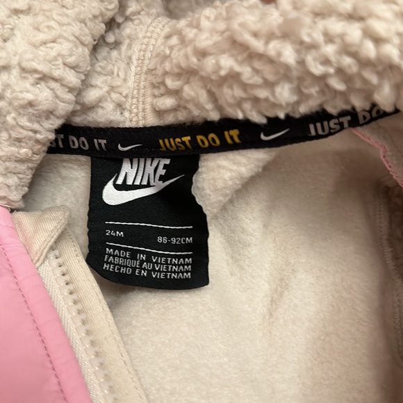 Nike toddler coverall - Picture 3 of 3